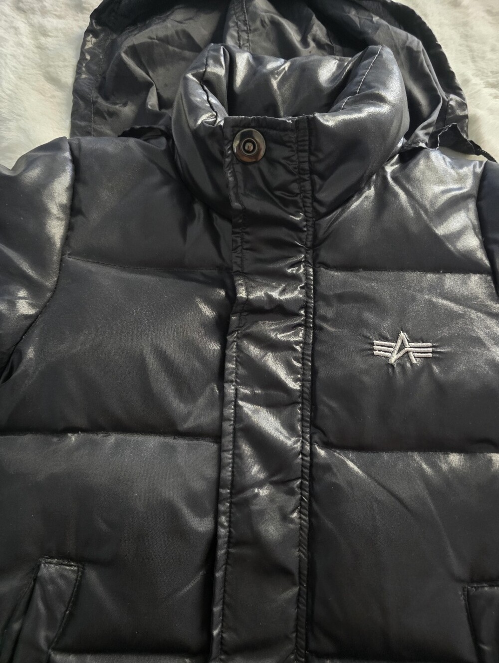 ALPHA IND. Black Kid's Puffer Jacket with Hood And Embroidered Logo - Picture 5 of 16
